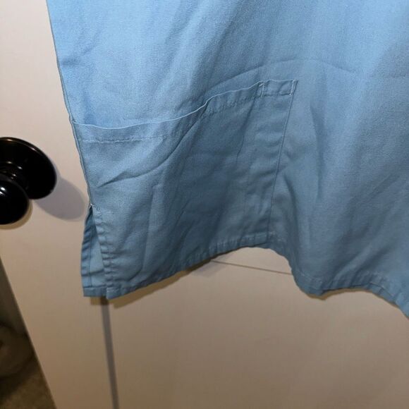 FUNDAMENTALS BRAND WOMENS SCRUBS TOP NURSE - Picture 2 of 4